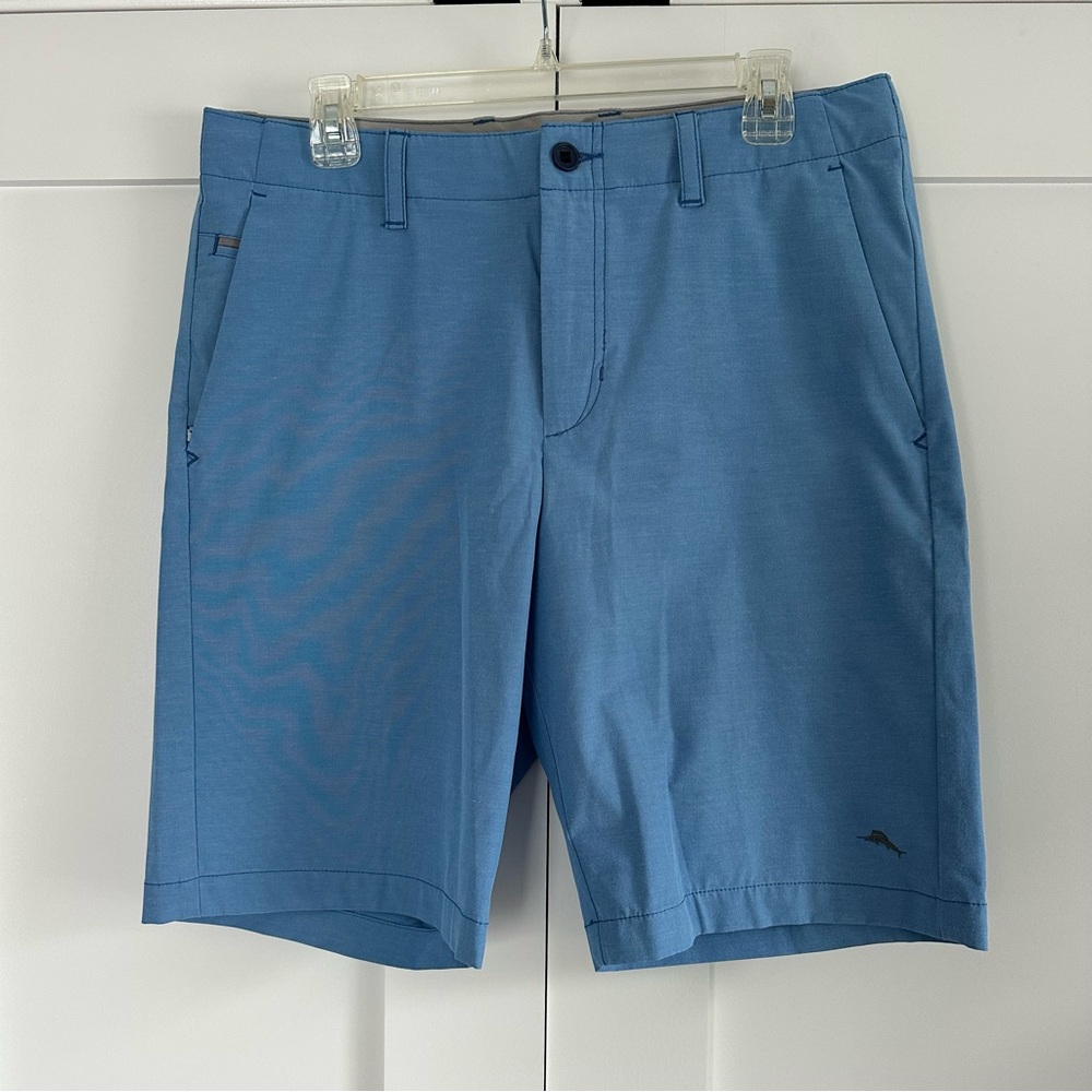 Like New! Men’s Tommy Bahama Sky Blue Flat Front Shorts